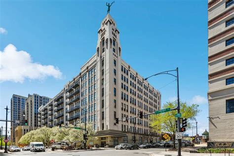 758 n larrabee. Sold: 2 beds, 2 baths condo located at 758 N Larrabee St #507, Chicago, IL 60654 sold for $435,000 on Sep 13, 2023. MLS# 11774220. Beautiful updated west facing 2 bed, 2 bath loft in One River Plac... 