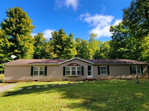 7695 Church Rd Hillsdale, MI 49242 - Coldwell Banker