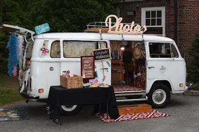 77 VW BUS PHOTO BOOTH - Home