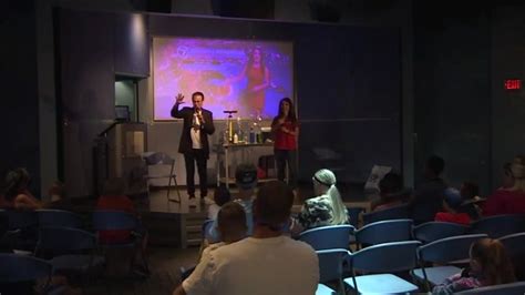 7Weather meteorologists Ferro, Gonzalez discuss hurricanes at Museum of Discovery and Science exhibit