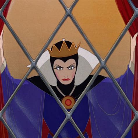 8 - Evil Queen