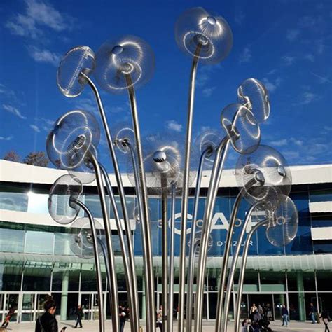 8 Famous Stainless Steel Artwork Sculptures to Appreciate - muktibox.com