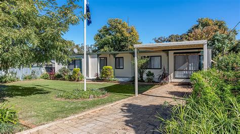 8 Mansfield Road, Temora - YouTube