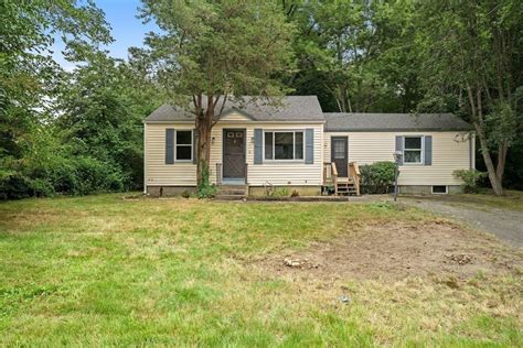 8 Stephen St, Norton, MA 02766 Berkshire Hathaway …