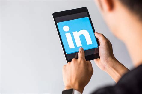 8 Valuable LinkedIn Features You Should Start Using Right Away Part 2 Linkedın Private Mode