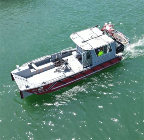 8-year-old boy missing after falling off boat in Lake Travis; Crews switch to recovery mode