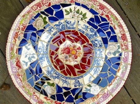 80 Pique Assiette ideas to save today | mosaic art, mosaic, mosaic ... - muktibox.com