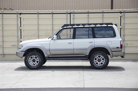 Toyota LandCruiser 80 Series 1990-98 Pioneer 6 Platform Roof Rack (2100x1430mm) LandCruiser 80 Series Pioneer 6, The Pioneer Platform is built with tough-as-nails reinforced nylon and aluminium and has been tested in the harshest outdoor conditions. It’s also non-corrosive so it won’t rust or fade.