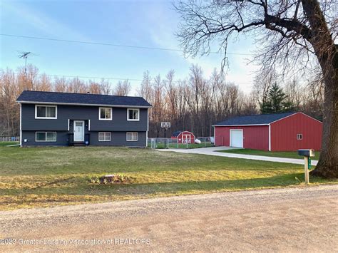 8143 Tyrrell Rd, Laingsburg, MI 48848 - MLS #272284