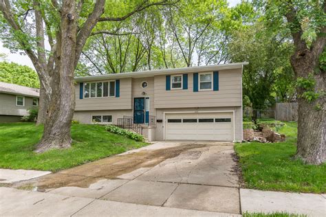 819 13th St NW Cedar Rapids, IA 52405 - Home For Rent Rentals.com