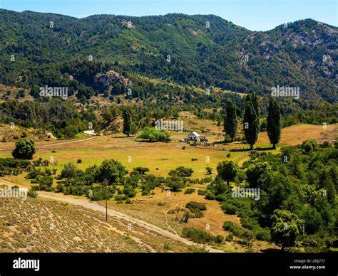 828 Ruta Rural Stock Photos - Free & Royalty-Free Stock - raincitystudios.com