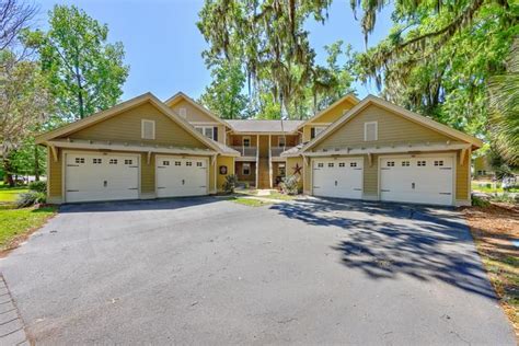 8372 Camp Gregg Ln, North Charleston, SC 29418