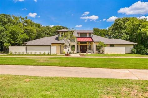 8600 meadowbrook drive burr ridge. .  ...