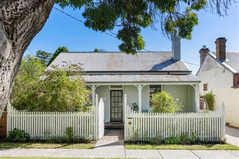 9 Beppo Street, Goulburn Property History & Address Research