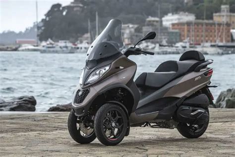 9 Scooters That Go Faster Than 65MPH - Scooters for Newbies - raincitystudios.com