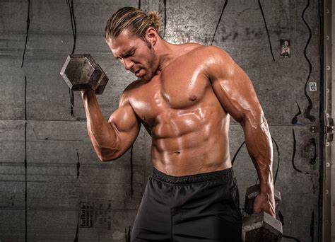 9 Things You Should Never Do On Biceps Day - Bodybuilding.com