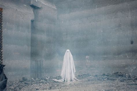 9 Eerie Ghost Stories Electric Literature Eerie Building Ghost Sighting Stories - Eerie Building Ghost Sighting Stories