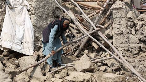 9 killed as strong earthquake rattles Pakistan, Afghanistan