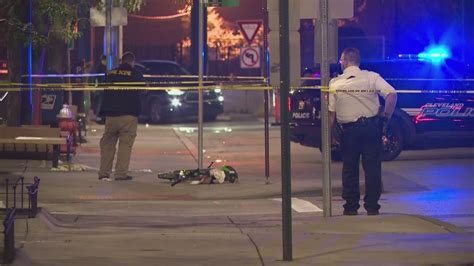 9 shot in downtown Cleveland, man seriously wounded as police search for suspect