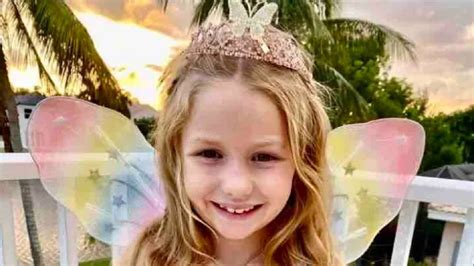 9-year-old Florida girl dies when palm tree falls on her