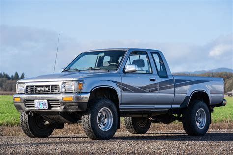 90 toyota pickup. If orderd from the factory with this option, your 5sp truck or 4runner would have 4.56 gear sets in the diffs. If it was an automatic (93-95) It came with 4.88 gear sets. But, keep in mind it was common for the big tires to be added at the dealer. Thus no gearing change.. 1991 Pickup - 3vze - 4x4 - SR5 - 5sp- 270k. 