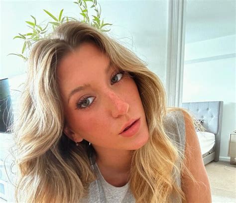 In-Demand Kiara Advani Inspired Bridal Set