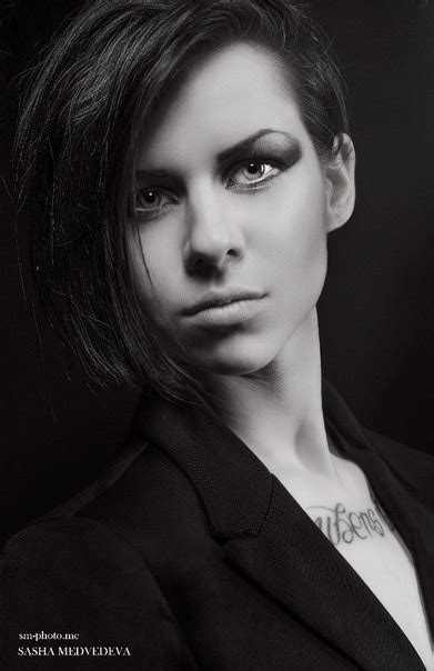 In-Demand Kiara Advani Inspired Bridal Set