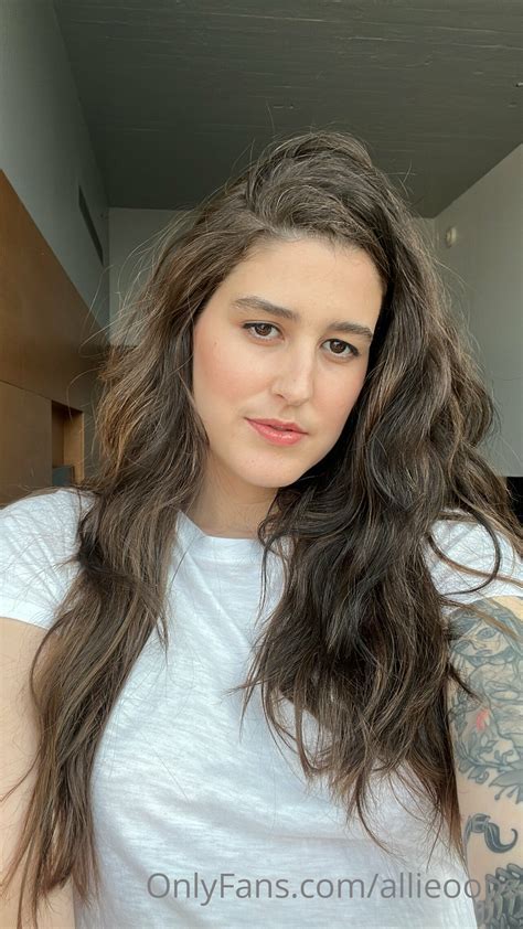 In-Demand Kiara Advani Inspired Bridal Set