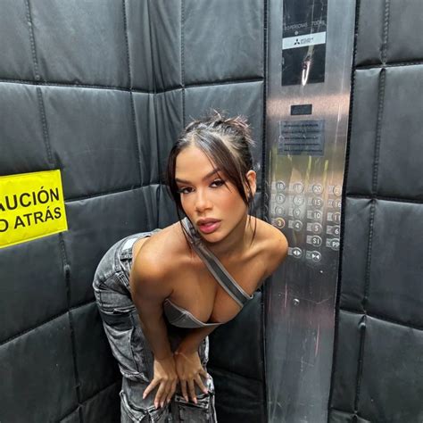 In-Demand Kiara Advani Inspired Bridal Set