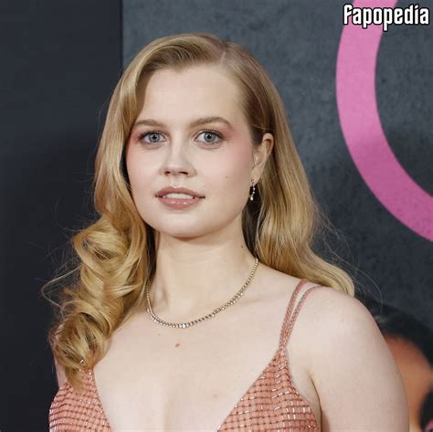 In-Demand Kiara Advani Inspired Bridal Set