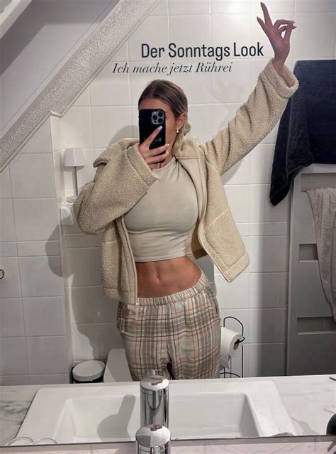 In-Demand Kiara Advani Inspired Bridal Set