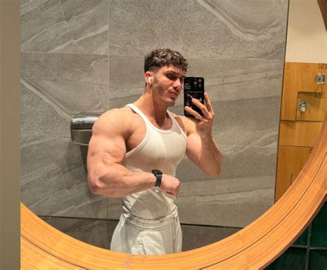 In-Demand Kiara Advani Inspired Bridal Set