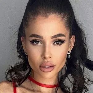 In-Demand Kiara Advani Inspired Bridal Set