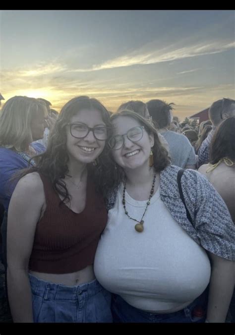 In-Demand Kiara Advani Inspired Bridal Set