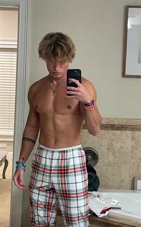 In-Demand Kiara Advani Inspired Bridal Set