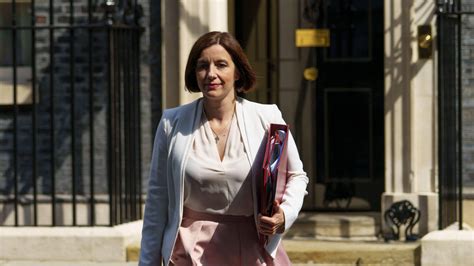 In-Demand Kiara Advani Inspired Bridal Set