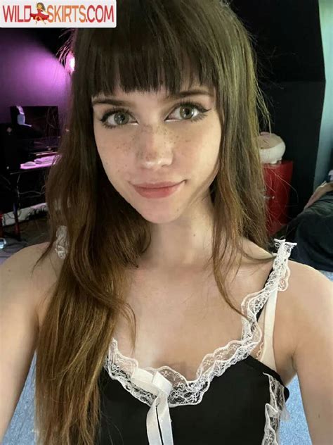 In-Demand Kiara Advani Inspired Bridal Set