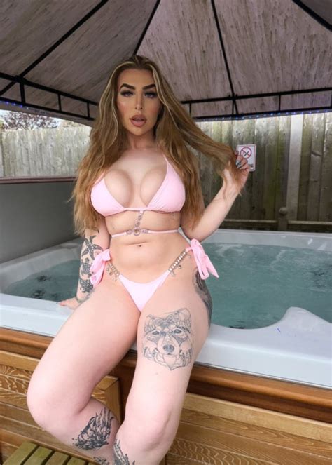 In-Demand Kiara Advani Inspired Bridal Set