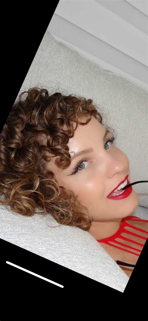 In-Demand Kiara Advani Inspired Bridal Set