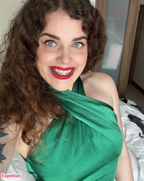 In-Demand Kiara Advani Inspired Bridal Set