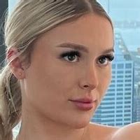 In-Demand Kiara Advani Inspired Bridal Set