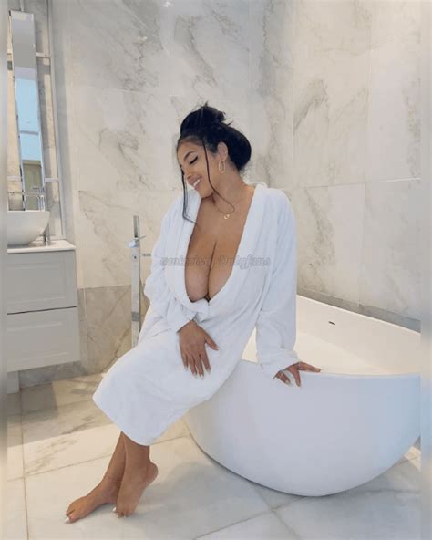 In-Demand Kiara Advani Inspired Bridal Set