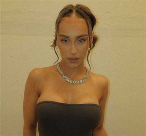 In-Demand Kiara Advani Inspired Bridal Set