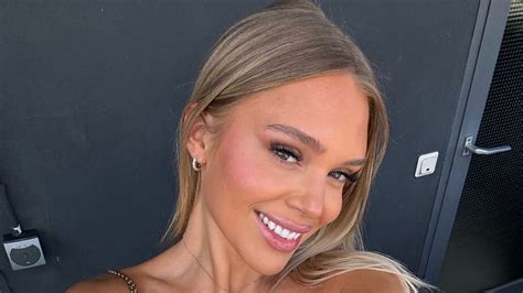 In-Demand Kiara Advani Inspired Bridal Set