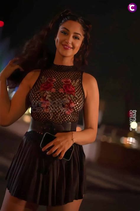 In-Demand Kiara Advani Inspired Bridal Set