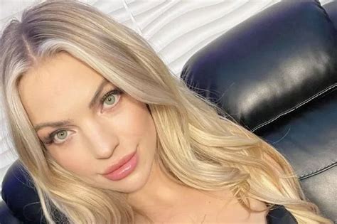 In-Demand Kiara Advani Inspired Bridal Set