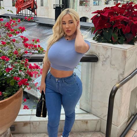 In-Demand Kiara Advani Inspired Bridal Set