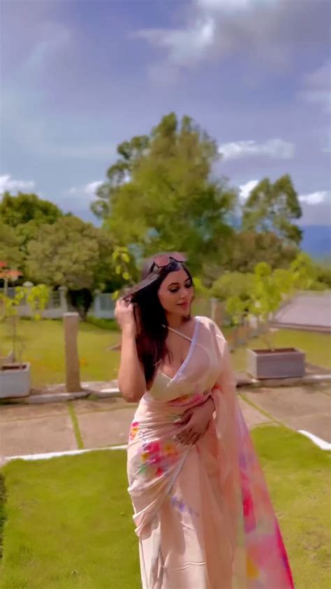 In-Demand Kiara Advani Inspired Bridal Set