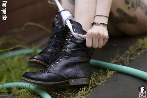 In-Demand Kiara Advani Inspired Bridal Set