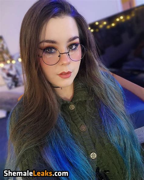 In-Demand Kiara Advani Inspired Bridal Set